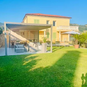 Sole , Arma di Taggia Italia
